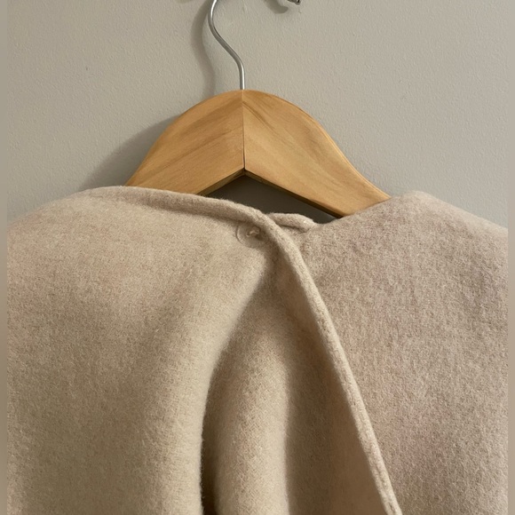 NEW Reformation Asher Coat in Cream Off White Detachable Scarf | size XS - Picture 7 of 10